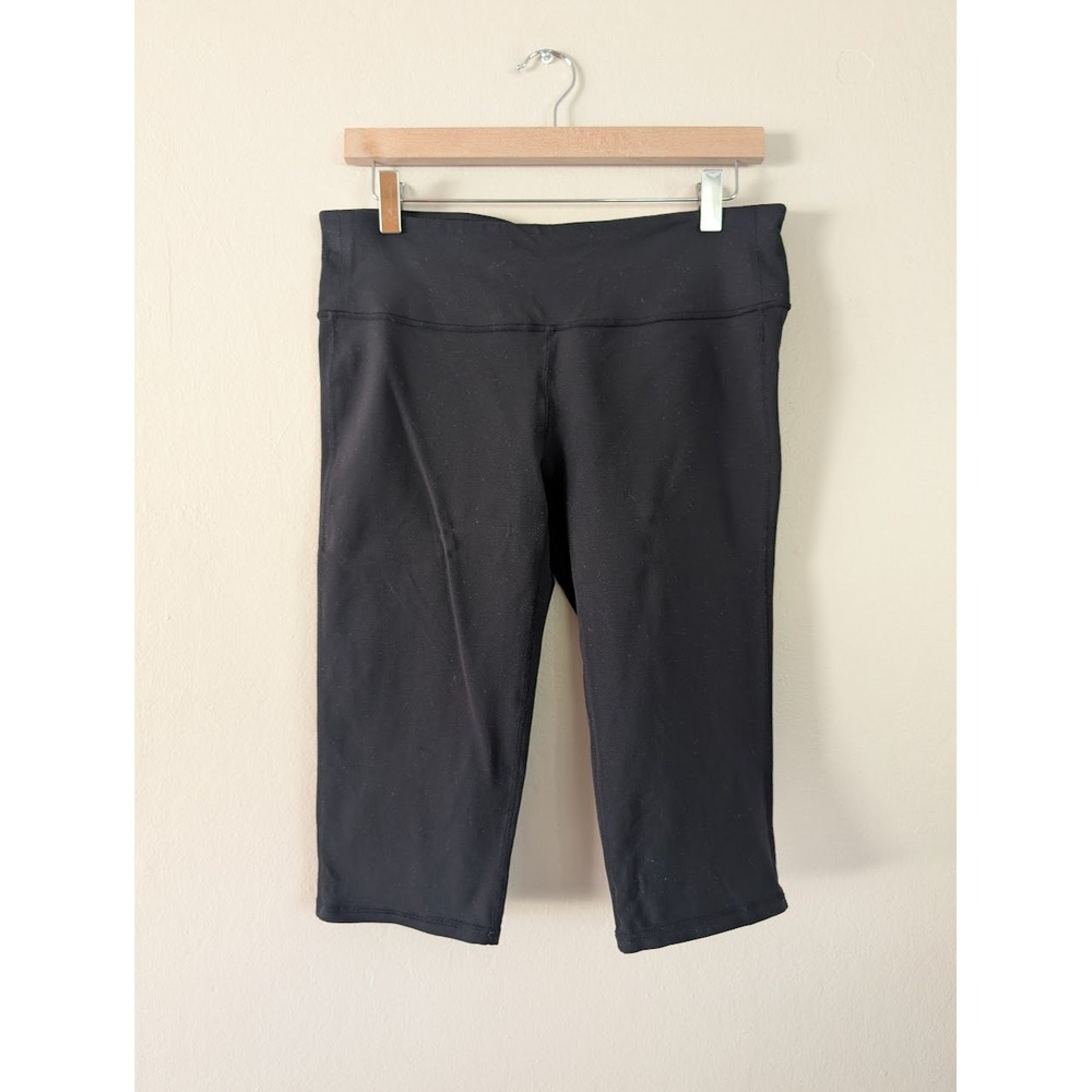 Athleta Black Cropped Leggings Womens L 862114 Yoga Pilates Athletic Workout